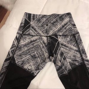 Lululemon Mesh Leggings *RARE*